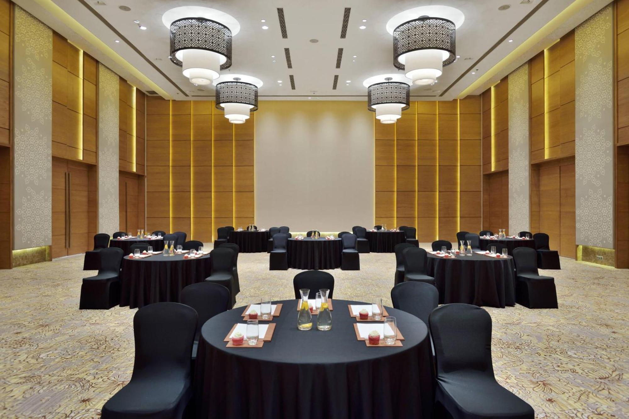Courtyard By Marriott Raipur Hotel Luaran gambar